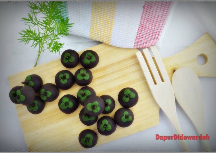 gambar untuk resep makanan Black Nastar | Mangosteen-Shaped Cookies