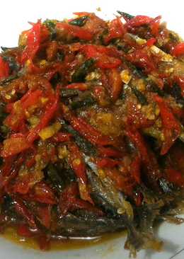 Ikan goreng cabe iris pedas manis