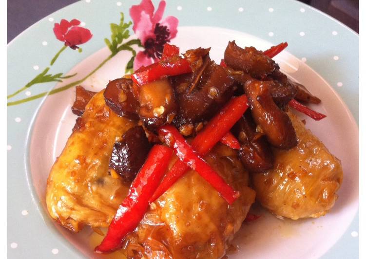  Resep Lumpia Ayam Kulit Tahu Pedas Manis oleh Happy 