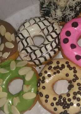 Donat Sederhana dengan Toping Glaze