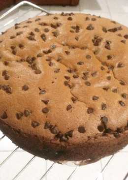 Choco Sponge Cake with chocochips n dcc filling.. yummyyyy
