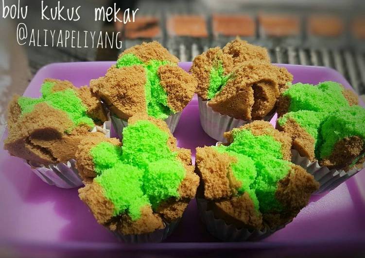 gambar untuk cara membuat Bolu kukus mekar -pandan mocca