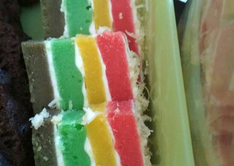 Resep Rainbow cake kukus Kiriman dari Desi Heryani