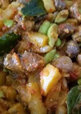 Sambal goreng kentang hati pete