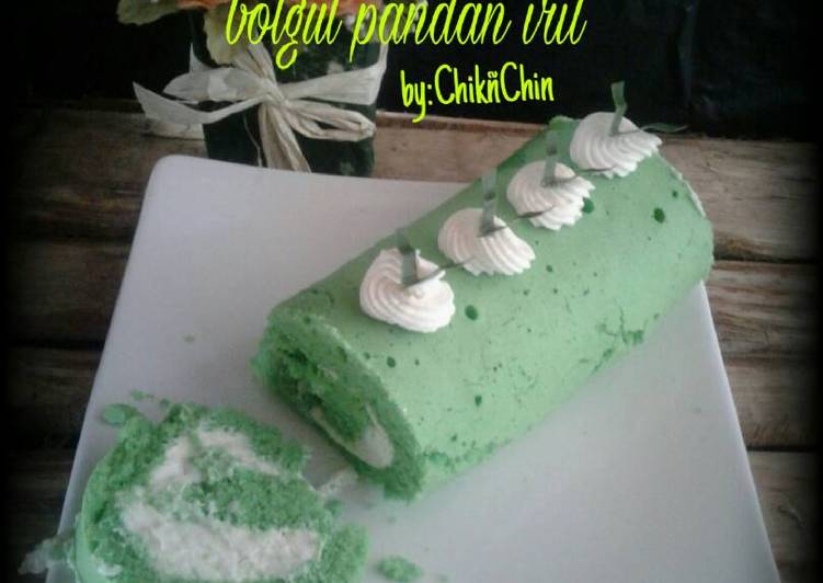 gambar untuk cara membuat ROLL CAKE PANDAN irit