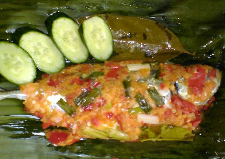 resep makanan Pepes ikan Kembung Bumbu Pedas