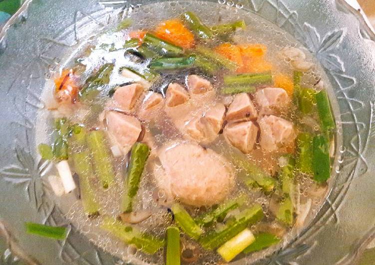 gambar untuk cara membuat Sop bening bakso dan sayuran