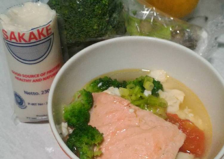 Resep Salmon with brokoli tofu 1y Karya Yuli Lita