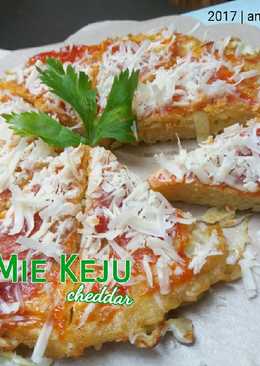 Pizza Mie Keju