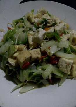 Oseng sawi putih,kecambah dan tahu