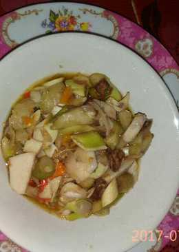 Oseng pedas batalampea(batang talas ampela ayam)