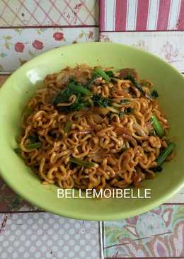 Mie goreng bakso + sambel terasi abc