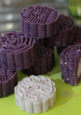 Moon Cake (ubi ungu isi Taro)