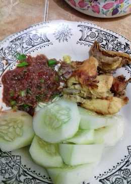 Sambal lalapan udang rebon (pedas awet)