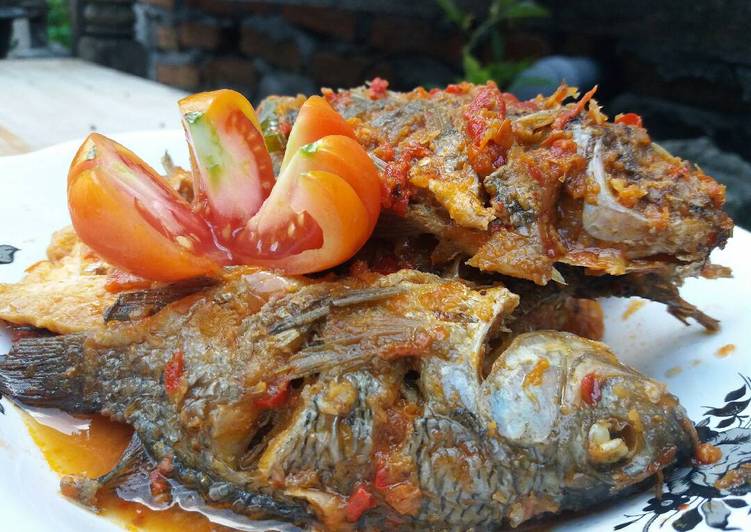 Ikan Mujair Bumbu Bali Ikan Mujair Bumbu Bali