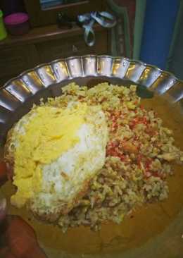 Nasi goreng Ayam + telor ceplok