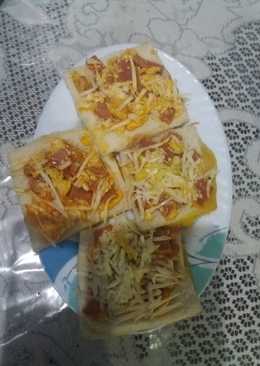 Roti isi daging burger telor Dan keju