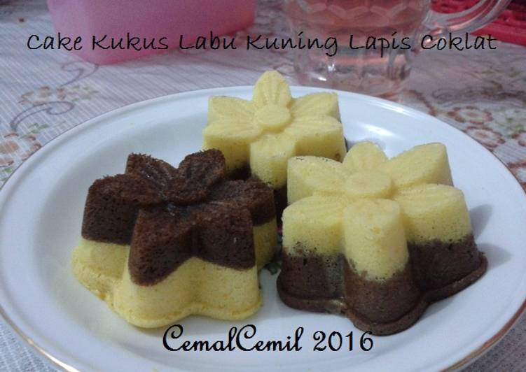 cara membuat Cake Kukus Labu Kuning Lapis Coklat