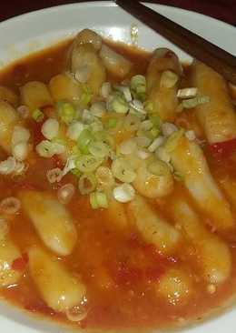 Kue Beras Pedas Korea ala Indonesia