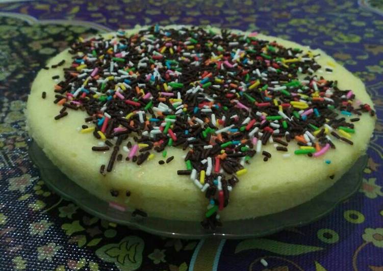 resep masakan Bolu tape kukus topping meses Pelangi Ala Ellis