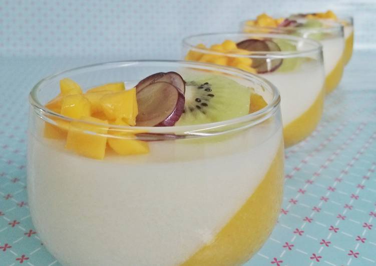 gambar untuk resep makanan Vanilla Mango Panna Cotta