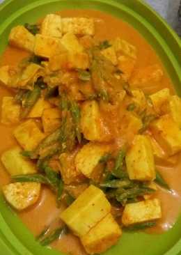 Gulai santan putih telor