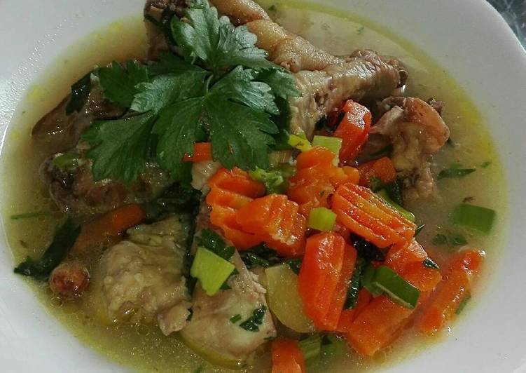 bahan dan cara membuat Sop Ayam Spesial