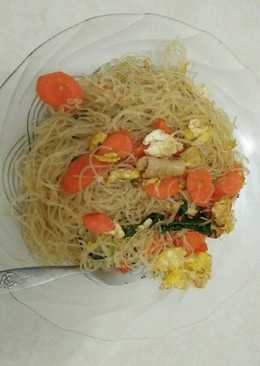 Bihun goreng ayam