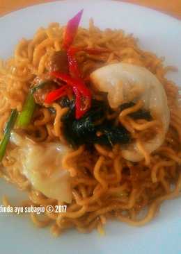 Bakmie goreng setan a.k.a pedas resep super sederhana