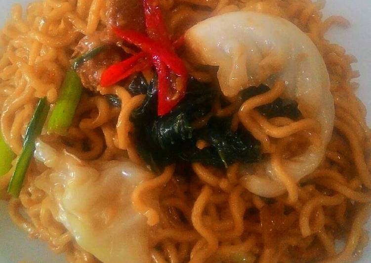 bahan dan cara membuat Bakmie goreng setan a.k.a pedas resep super sederhana