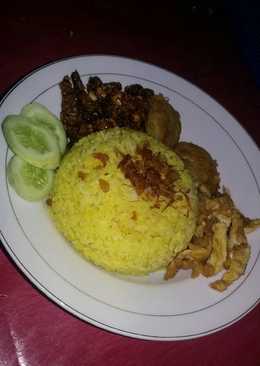 Nasi Kuning simple, enak dan praktis