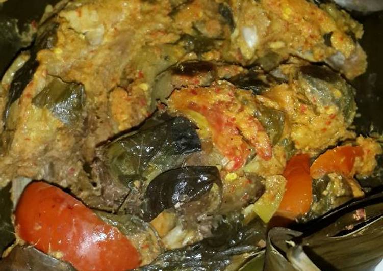 bahan dan cara membuat Pepes ayam kampung lezatos