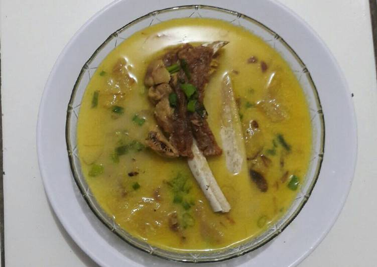 gambar untuk cara membuat Soto kuning bogor