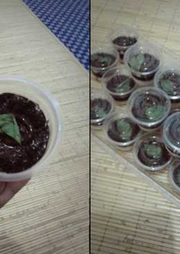 Puding Cacing Coklat Lazizzz, iseng-iseng buat,eh ternyata bisa jadi usaha sampingan,insyaAllah banyak yang suka deh :)))