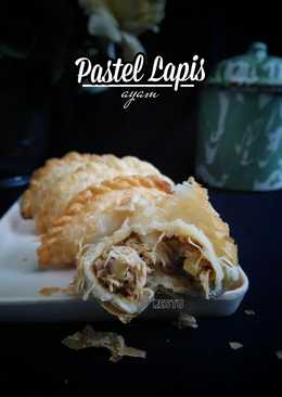 Pastel Lapis Isi Ayam Suwir