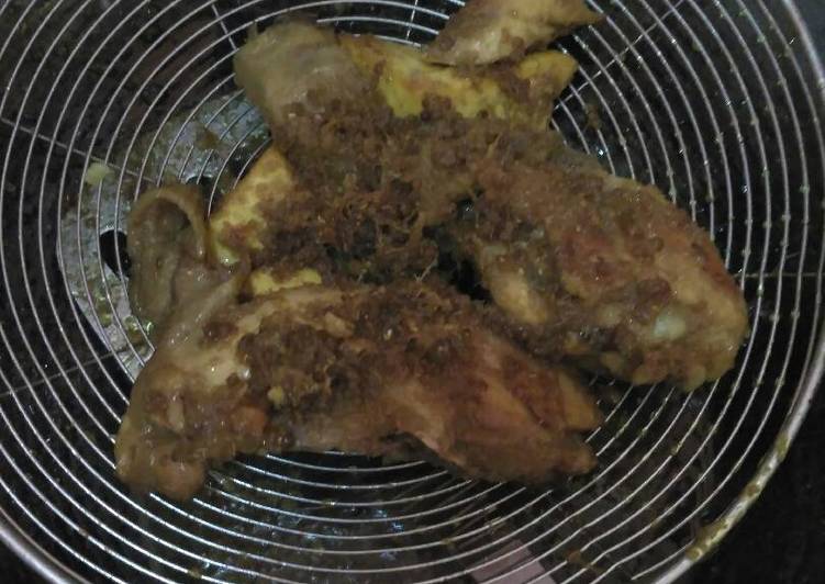 gambar untuk cara membuat Ayam goreng serundeng (enaknya nagih lhoo ??)