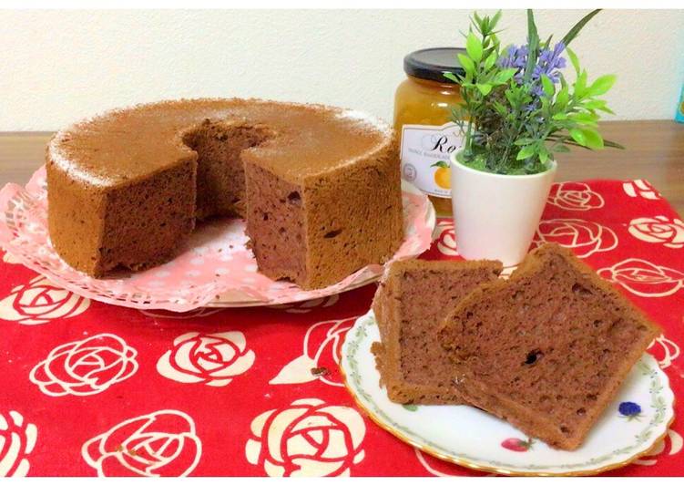 bahan dan cara membuat Chocolate Chiffon Cake (Putih Telur)