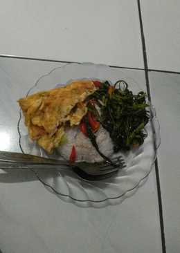 Tumis Kangkung dengan nasi hangat dan Telur Dadar