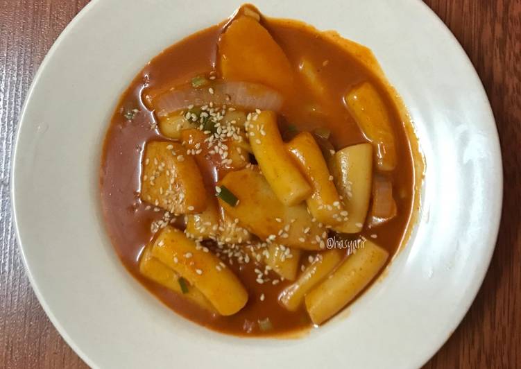 Resep Tteokbokki (kue beras saus pedas korea) Karya Hasya Nr