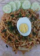 Mie telur daging kering