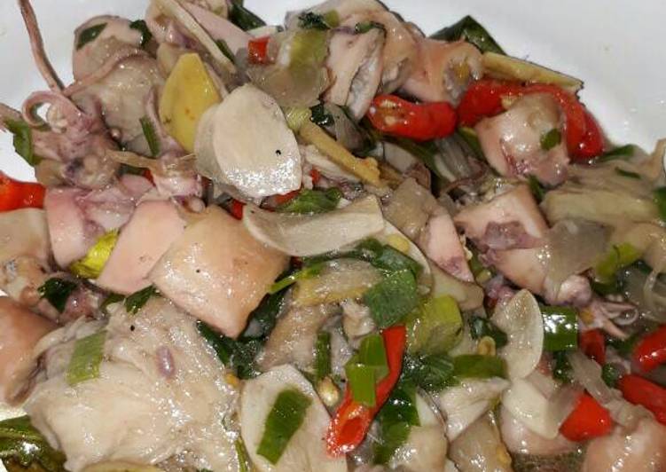 Resep Tumis cumi asin wangi Oleh Regiya Zain Pratiwi