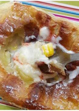 Zuppa Soup Cream Mushroom With Puff Pastry
