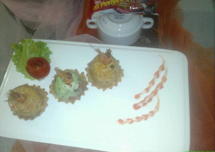 Resep Pie spicy shrimp indomie Dari Wiwit'skitchen