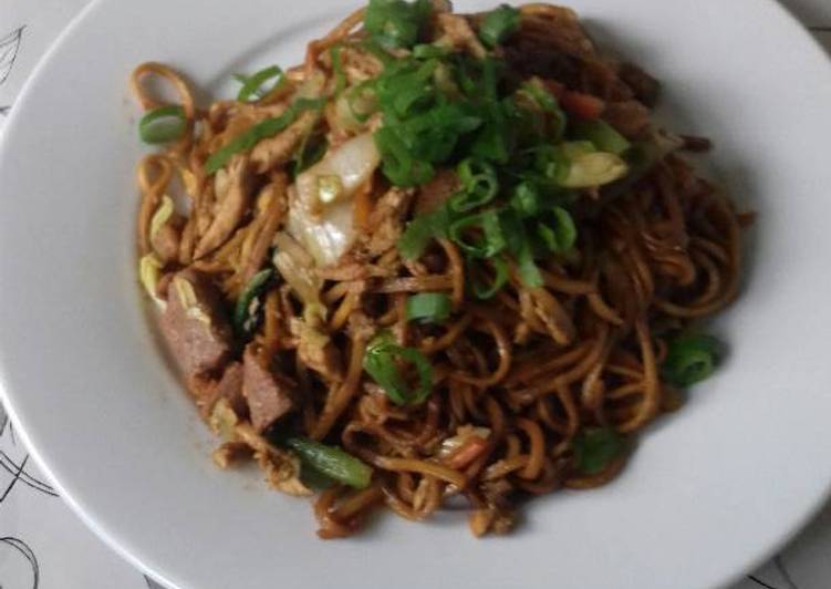 Resep Mie goreng kecap manis - Anna Adriana