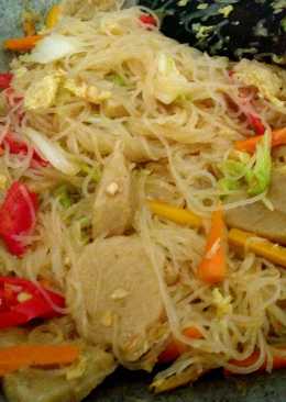 Bihun Jagung Goreng with Baso dan Sayur