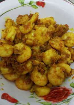 Udang goreng kunyit