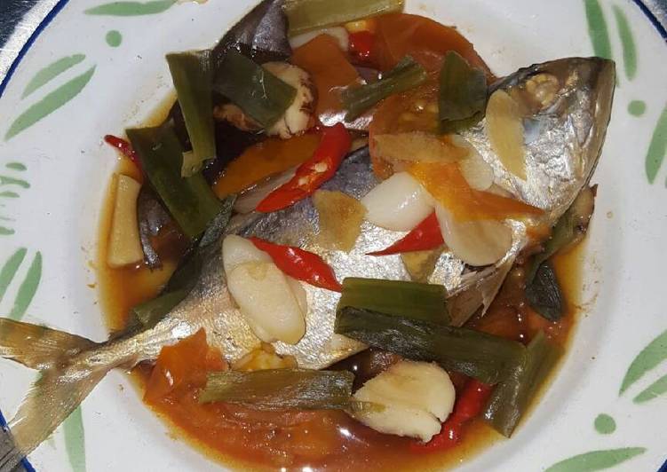 resep Ikan kembung kukus