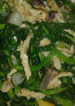 Tumis kangkung with telor dadar krenyes enak