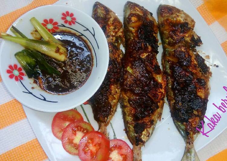 Resep Ikan bakar teflon saus kecap Karya Kaka beryl amrii_g2 Rumah