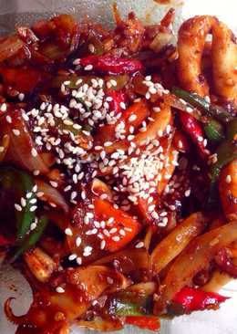 Ojingeo bokkeum / korean stir fried squid dish